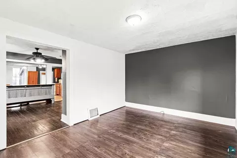 326 E 8th St, Duluth, MN 55805 photo 5