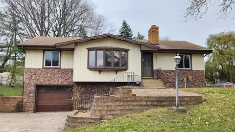 5221 Buchanan St NE, Fridley, MN 55421