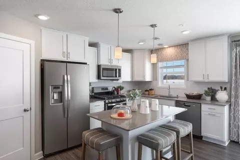 2143 Bay Dr, Lino Lakes, MN 55038