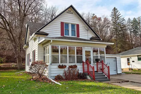 1820 S Park St, Red Wing, MN 55066