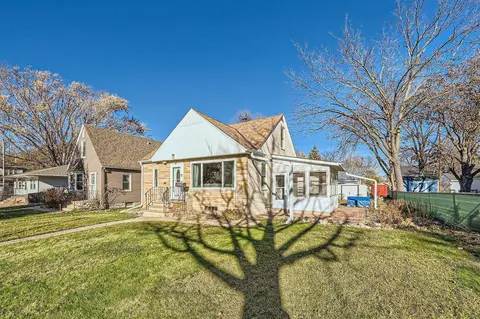 2007 Cottage Ave E, Saint Paul, MN 55119