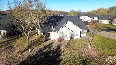 700 Leroy Ln #37, River Falls, WI 54022