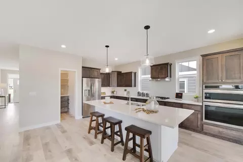 18150 Jurel Cir, Lakeville, MN 55044