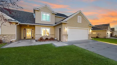 2341 Coral Ct NE, Rochester, MN 55906