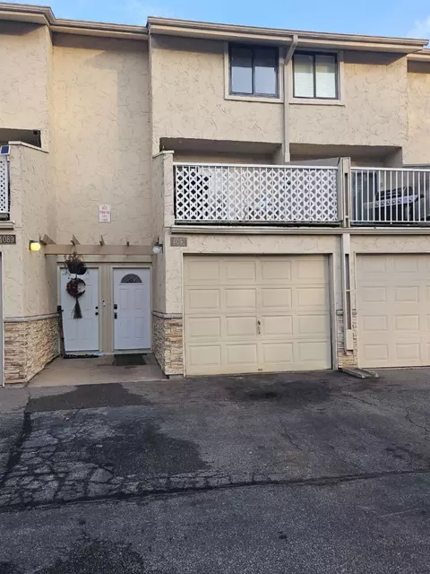 4091 Meadowlark Ct, Eagan, MN 55122