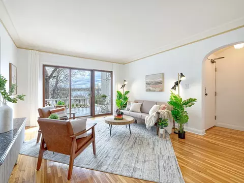 4344 W Lake Harriet Pkwy #3, Minneapolis, MN 55410