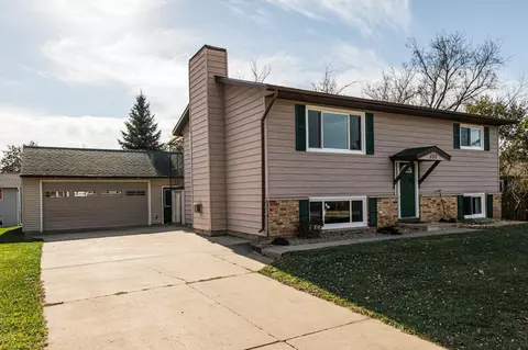 820 36th St SW, Rochester, MN 55902