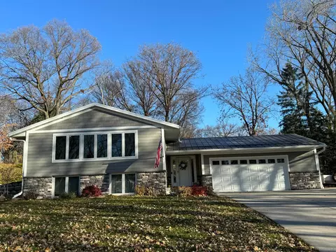 5665 Hathaway Ln, Minnetonka, MN 55345