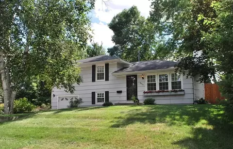 4617 Oxborough Ln, Bloomington, MN 55437