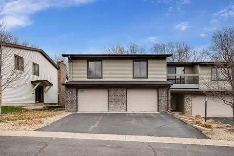 5619 Hyland Courts Dr, Bloomington, MN 55437