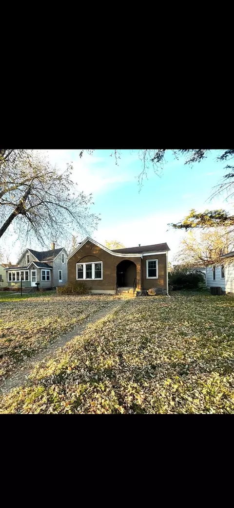 516 Blue Earth St, Mankato, MN 56001