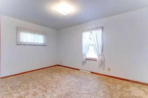103 4th St, Kenyon, MN 55946 photo 12