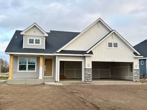 12416 Amber Dr, Rogers, MN 55374
