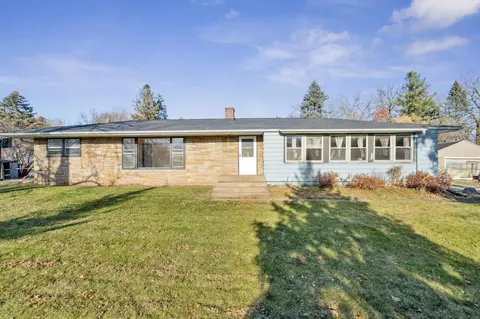1625 Frost Ave, Maplewood, MN 55109