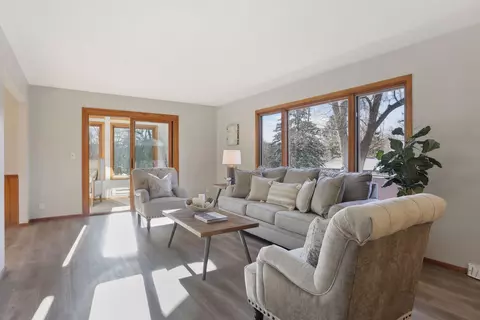 832 Bartosh Ln, River Falls, WI 54022