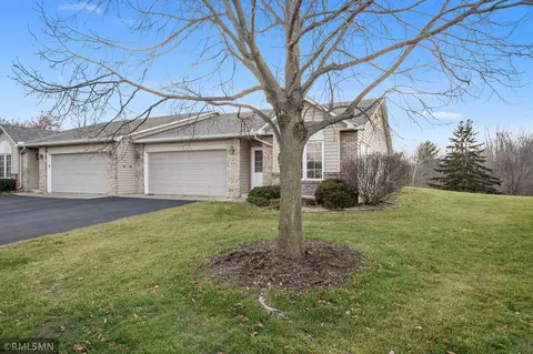 885 Evergreen Ct, Vadnais Heights, MN 55127