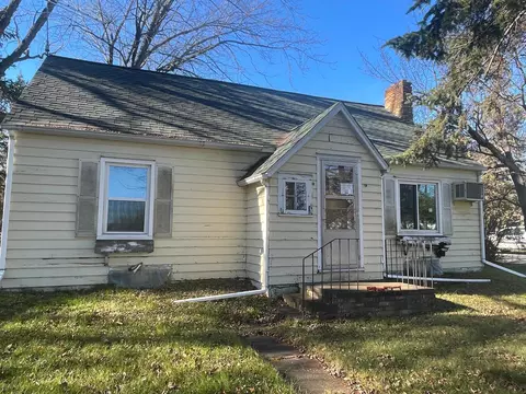 3987 Main St, Kettle River, MN 55757
