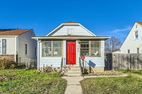 142 Frost St W, South Saint Paul, MN 55075
