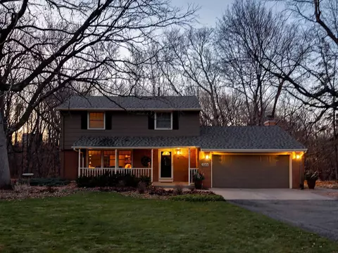 13204 Upton Ave S, Burnsville, MN 55337