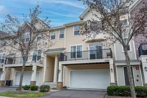 3661 Hazel Trl #B, Woodbury, MN 55129