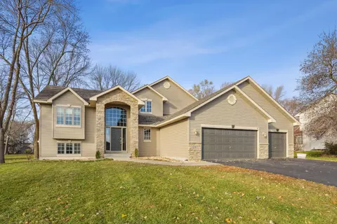 8767 Peony Ln N, Maple Grove, MN 55311