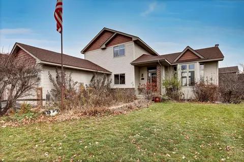 3762 Woodside Dr, Monticello, MN 55362