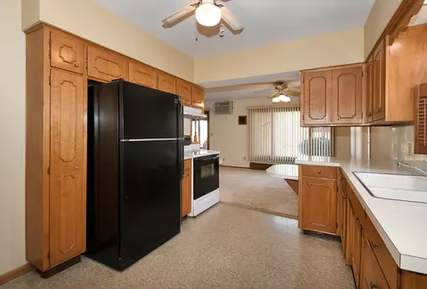 828 2nd St SW, Faribault, MN 55021 photo 9