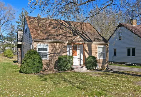 828 2nd St SW, Faribault, MN 55021