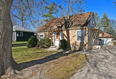 828 2nd St SW, Faribault, MN 55021 photo 2
