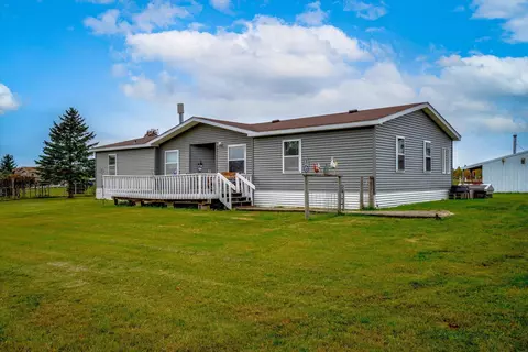 30296 Nightingale St NW, Isanti, MN 55040