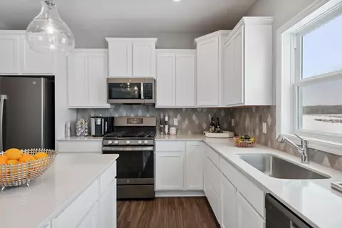 8527 152nd Cir NW, Ramsey, MN 55303