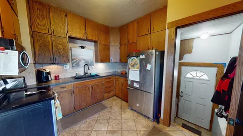 615 6th St E, Albert Lea, MN 56007 photo 2
