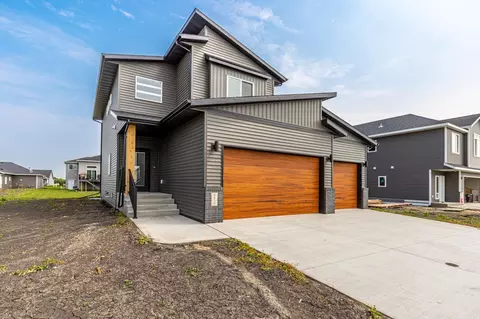 4870 Hampton Cir S, Moorhead, MN 56560