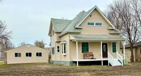 402 E Hughes St, Tyler, MN 56178 photo 3