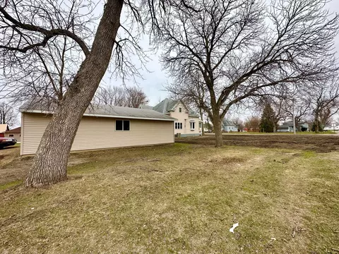 402 E Hughes St, Tyler, MN 56178 photo 28