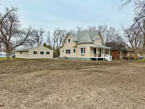 402 E Hughes St, Tyler, MN 56178 photo 2