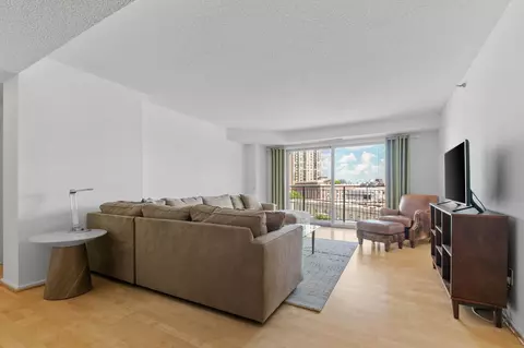 121 Washington Ave S #516, Minneapolis, MN 55401