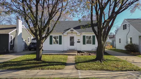 916 14th Ave NE, Rochester, MN 55906