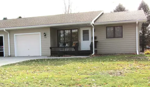 1424 Walnut St, Dawson, MN 56232