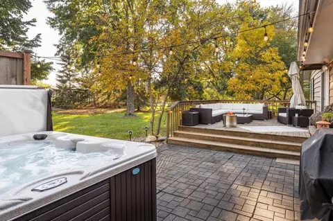9929 36th Pl N, Plymouth, MN 55441