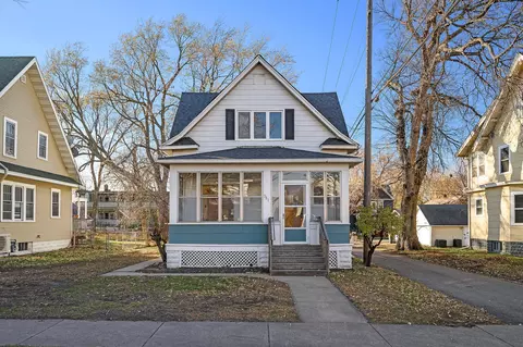381 Herschel St, Saint Paul, MN 55104