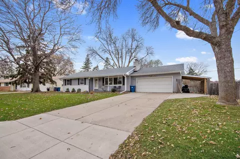 1276 Highview Dr, New Brighton, MN 55112