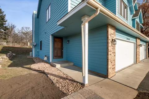13520 Cedar Ave, Apple Valley, MN 55124