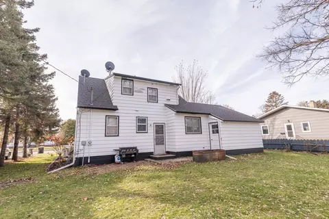 422 3rd St SW, Perham, MN 56573 photo 4