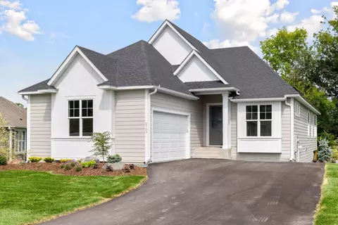 9709 Liberty Ct, Eden Prairie, MN 55347