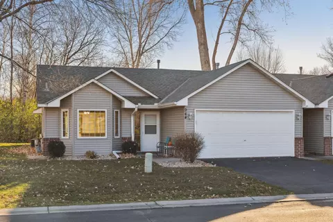 944 106th Ave NW, Coon Rapids, MN 55433 photo 2