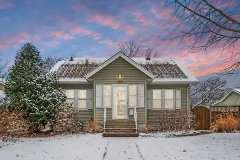 882 Clarence St, Saint Paul, MN 55106