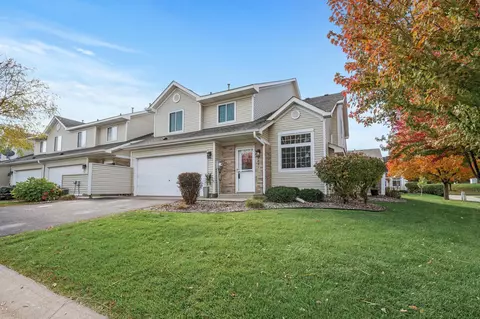 8881 Spring Ln, Woodbury, MN 55125