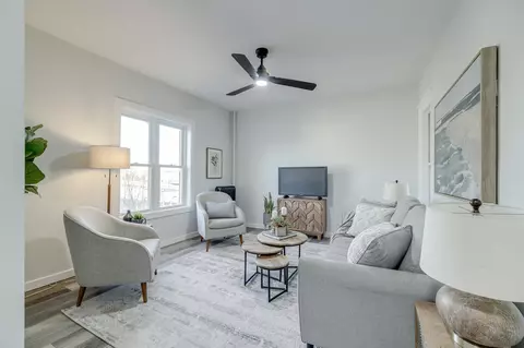 343 E 19th St #5B, Minneapolis, MN 55404