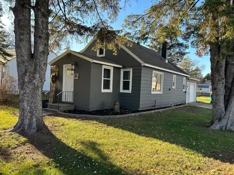 321 2nd St NW, Wadena, MN 56482